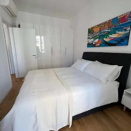 Piazza Dante 9 Center Town Apartment *